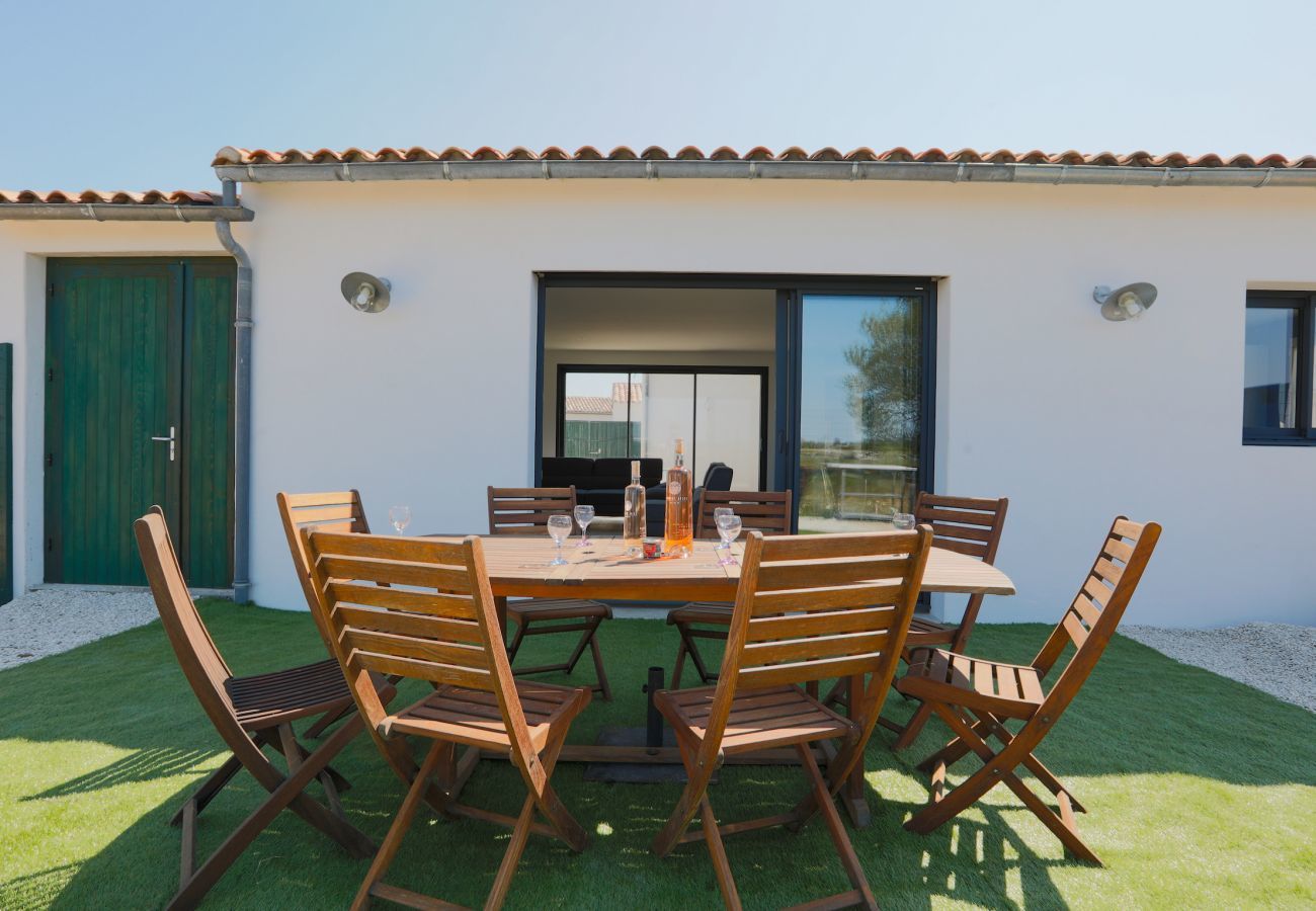 Maison à Le Bois-Plage-en-Ré - Maison tout confort 4 adultes et 4 enfants