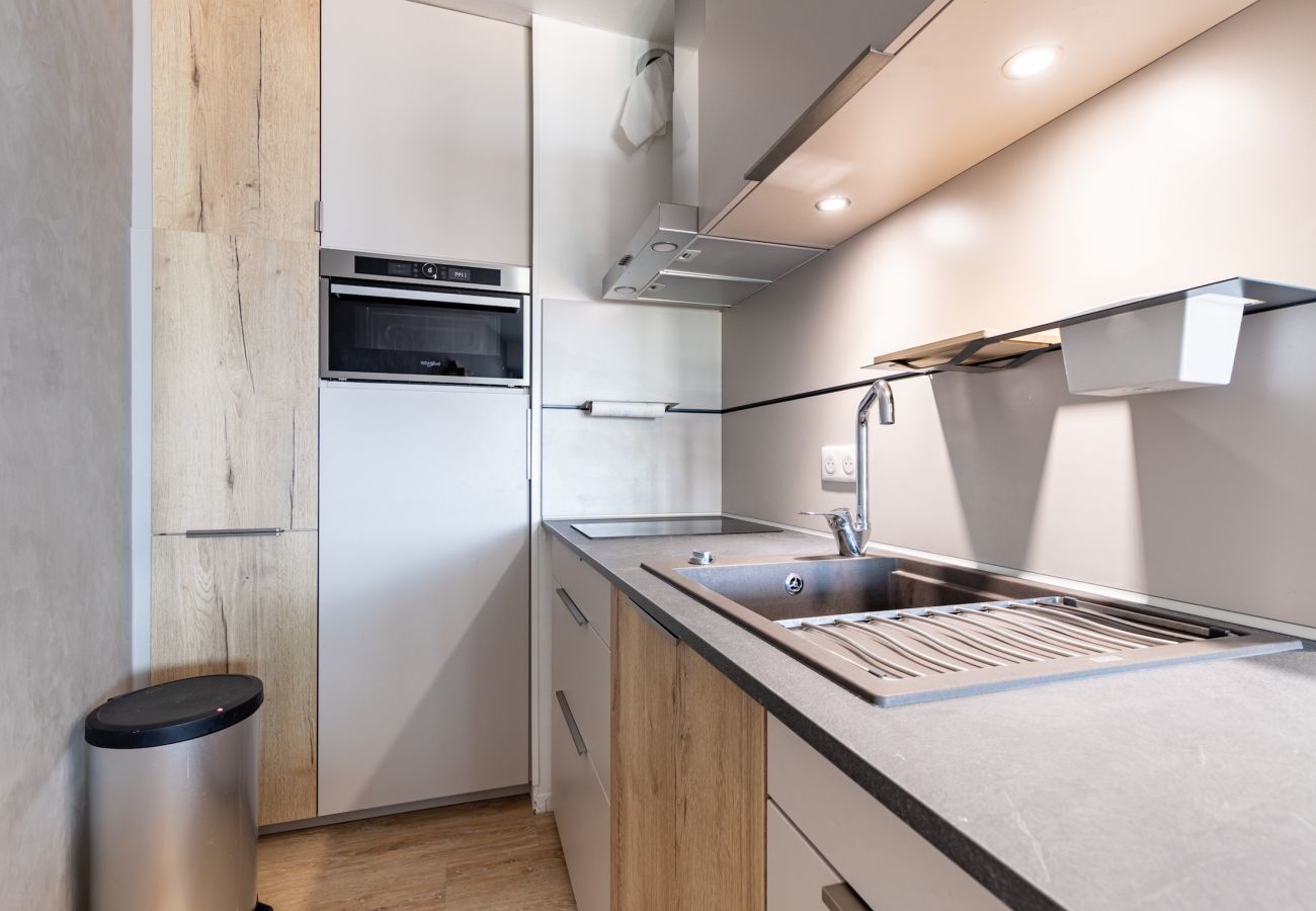 Appartement à Saint-Gilles-Croix-de-Vie - À 50m de la Grande Plage, appartement pour 4 