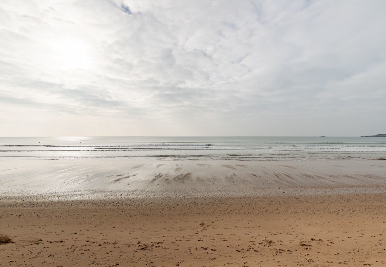 Appartement à Saint-Gilles-Croix-de-Vie - À 50m de la Grande Plage, appartement pour 4 