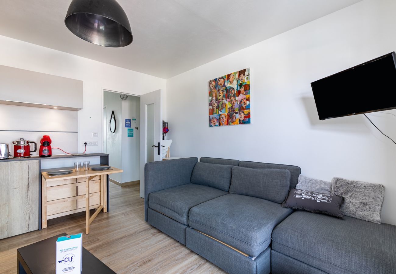 Appartement à Saint-Gilles-Croix-de-Vie - À 50m de la Grande Plage, appartement pour 4 