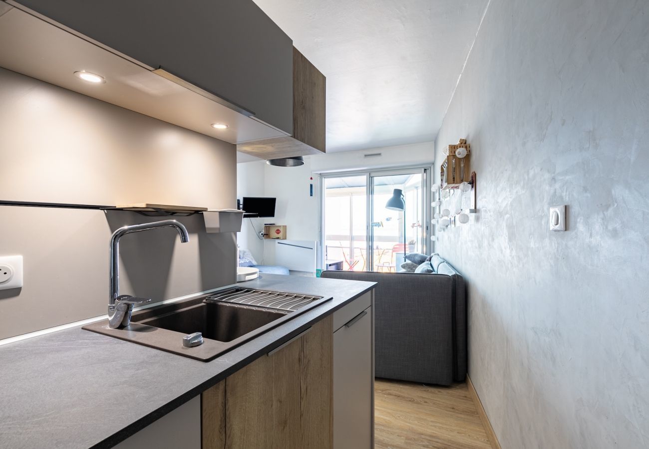 Appartement à Saint-Gilles-Croix-de-Vie - À 50m de la Grande Plage, appartement pour 4 