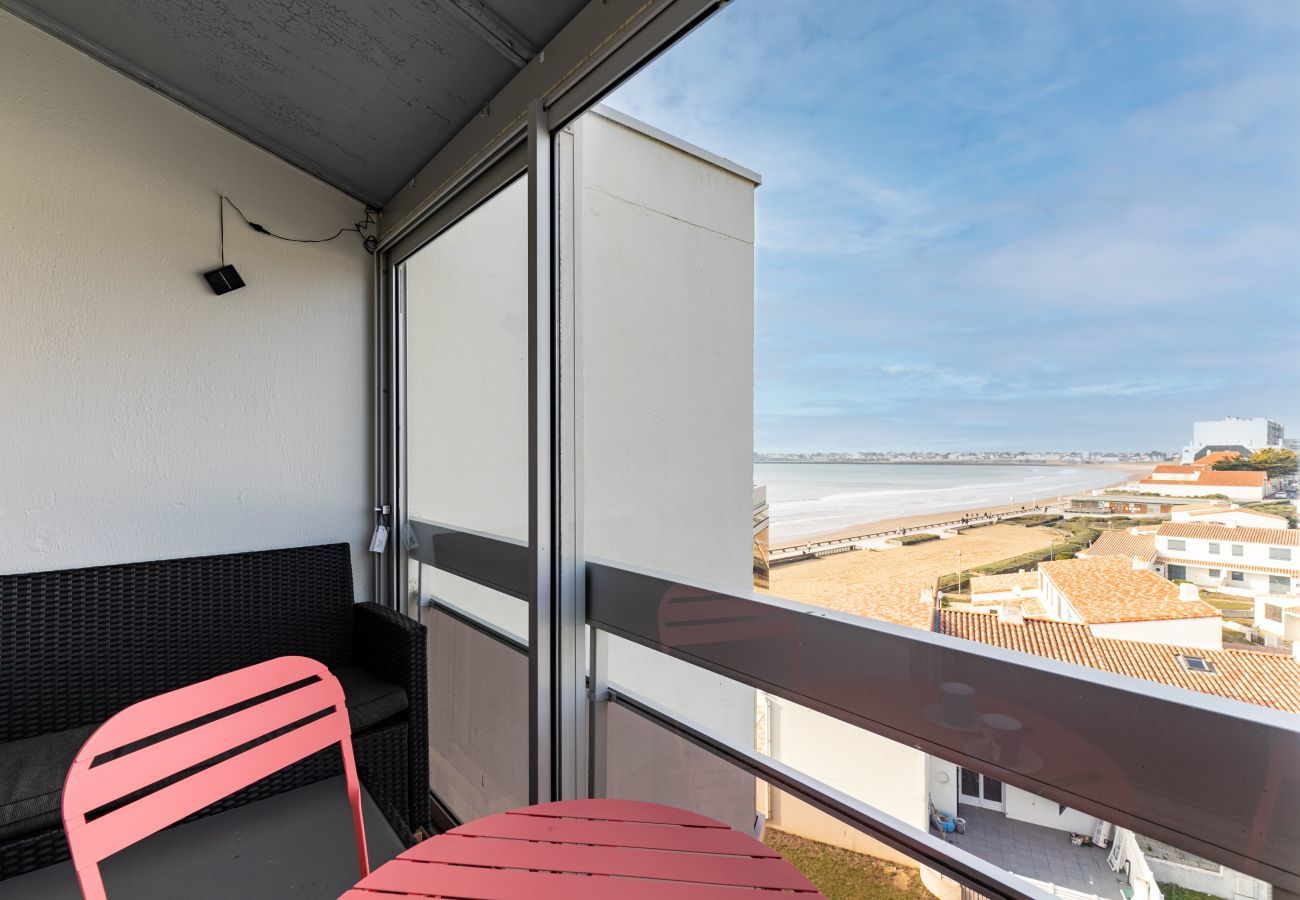 Appartement à Saint-Gilles-Croix-de-Vie - À 50m de la Grande Plage, appartement pour 4 