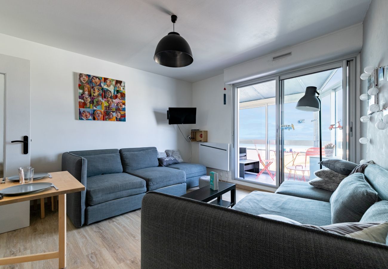 Appartement à Saint-Gilles-Croix-de-Vie - À 50m de la Grande Plage, appartement pour 4 
