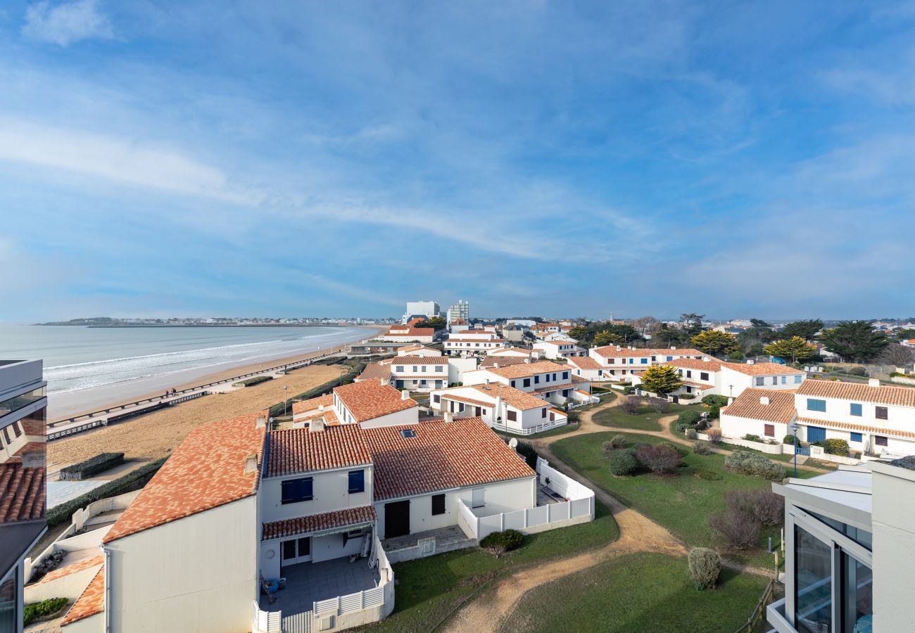 Appartement à Saint-Gilles-Croix-de-Vie - À 50m de la Grande Plage, appartement pour 4 
