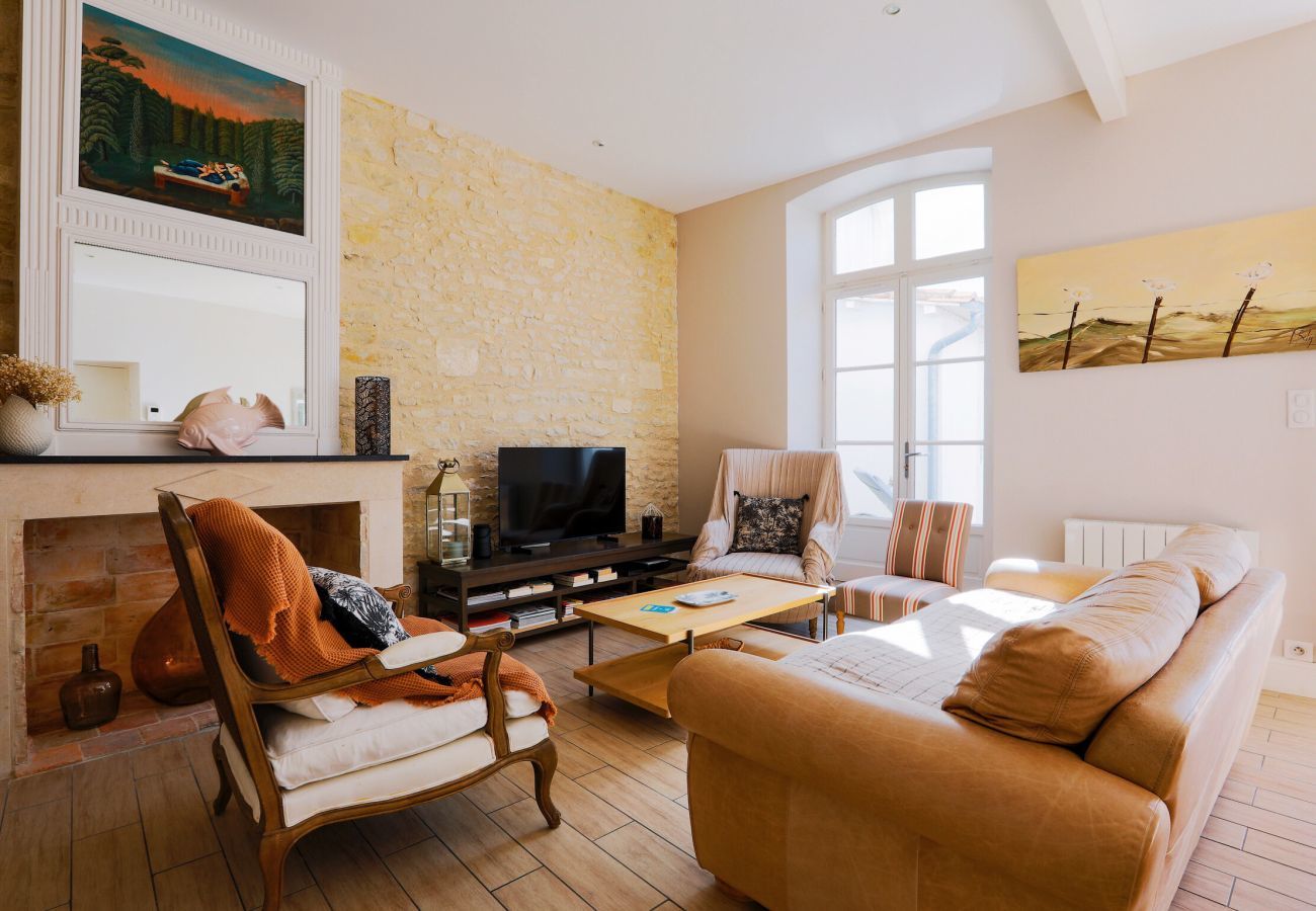 Maison à Saint-Martin-de-Ré - Duplex avec cour - 500 m du port