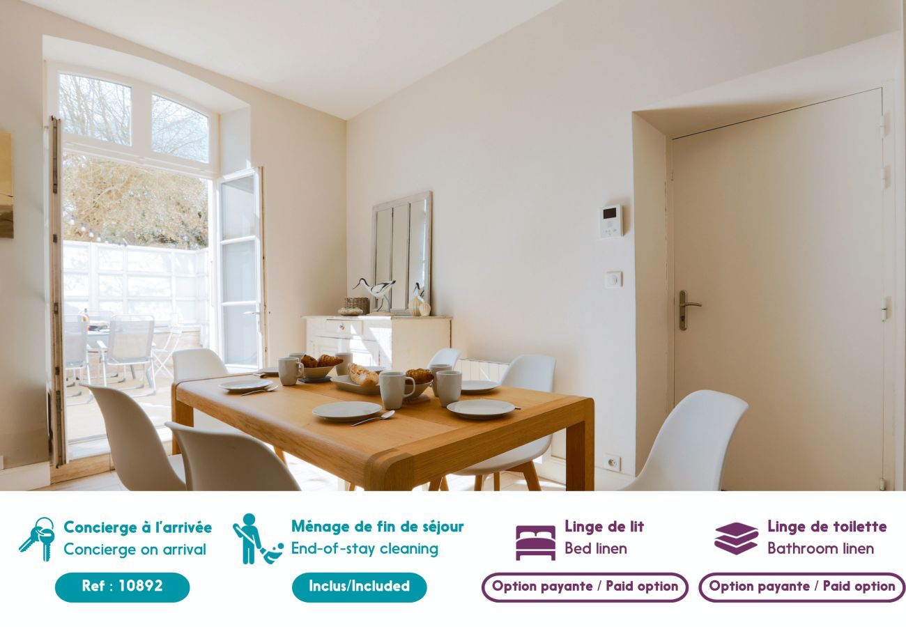 Maison à Saint-Martin-de-Ré - Duplex avec cour - 500 m du port