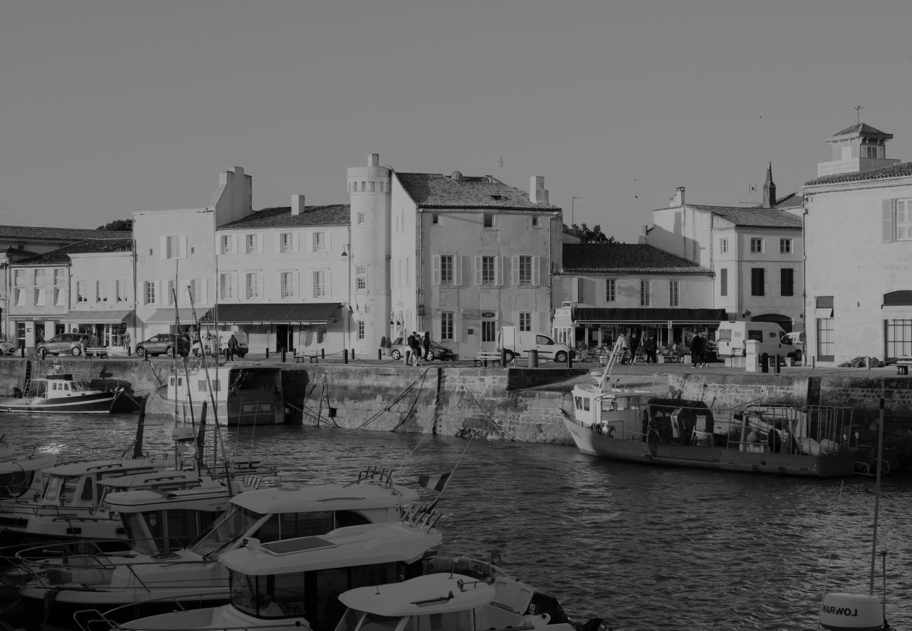 Maison à La Flotte - Jolie maison en résidence avec piscine pour 5