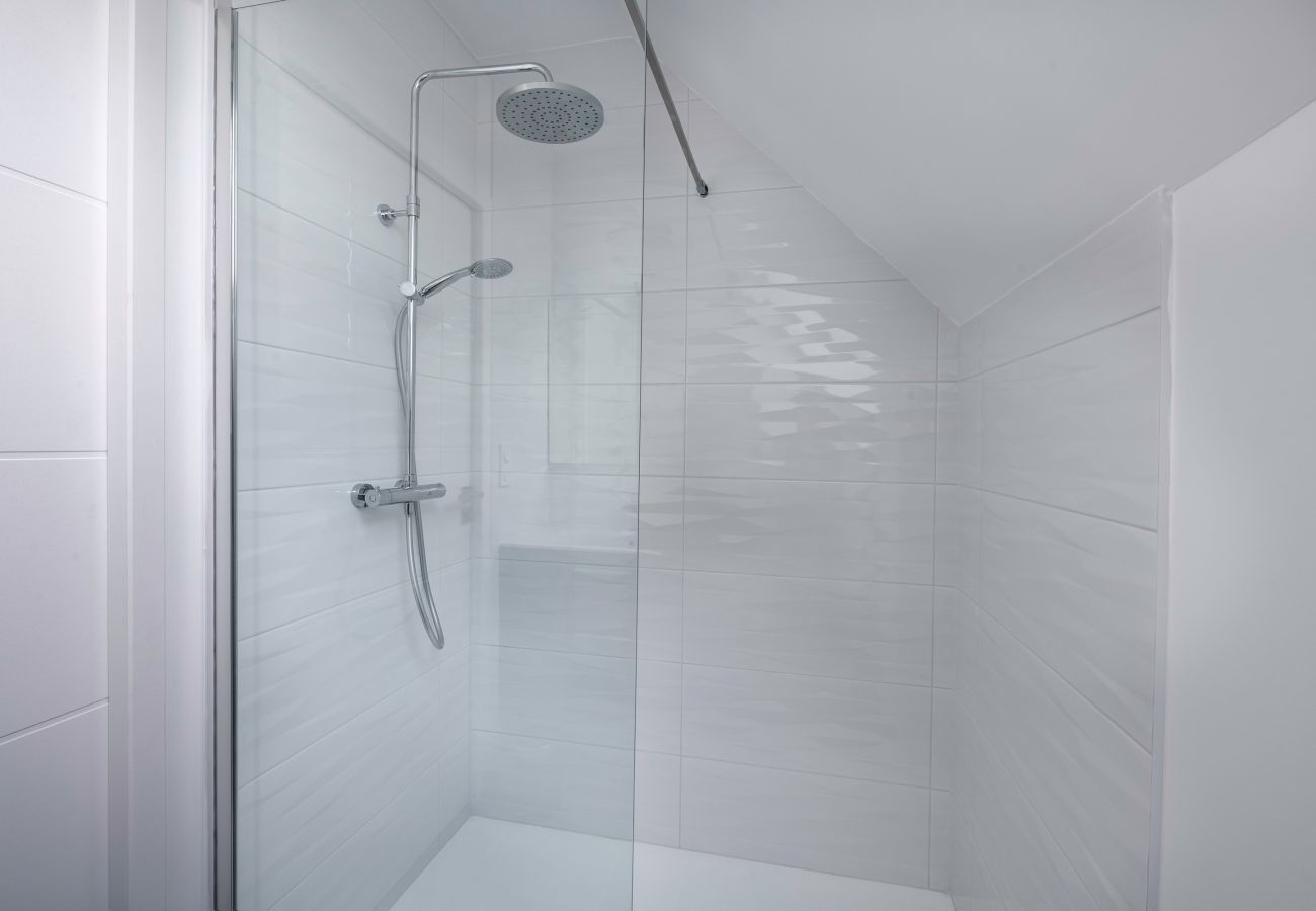 Maison à Saint-Gildas-de-Rhuys - Villa moderne pour 15 avec piscine - Centre 