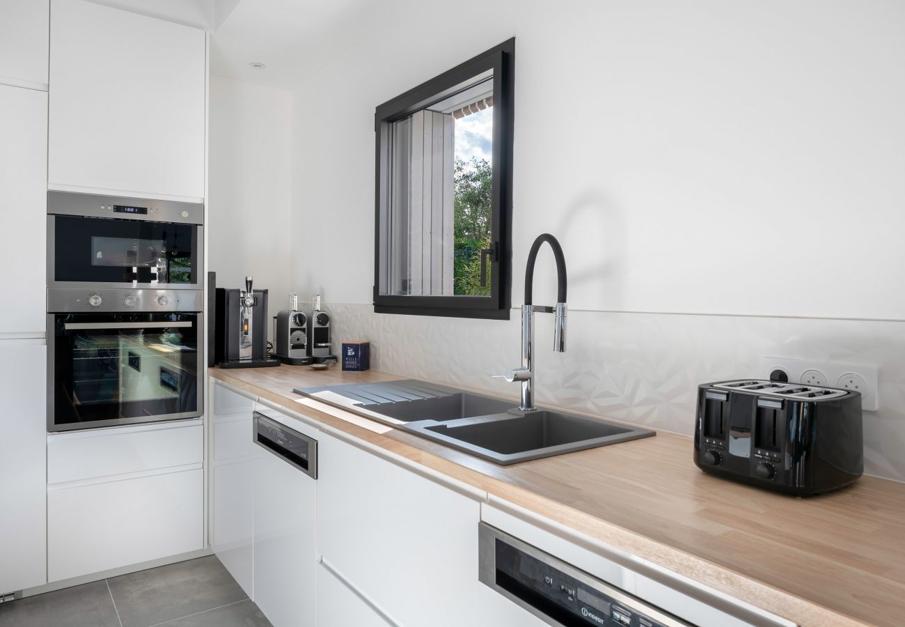 Maison à Saint-Gildas-de-Rhuys - Villa moderne pour 15 avec piscine - Centre 