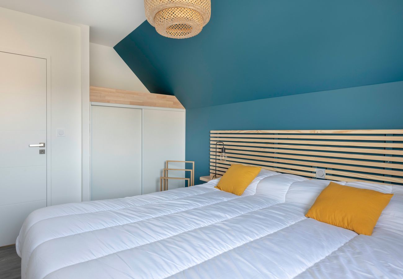 Maison à Saint-Gildas-de-Rhuys - Villa moderne pour 15 avec piscine - Centre 