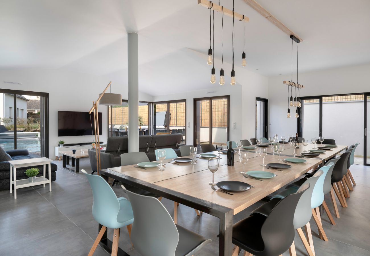 Maison à Saint-Gildas-de-Rhuys - Villa moderne pour 15 avec piscine - Centre 