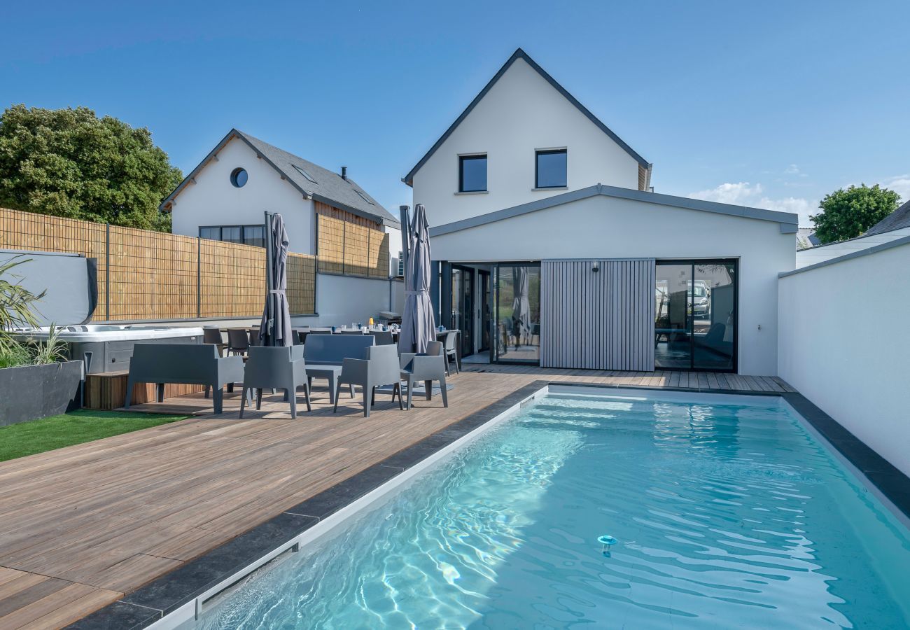 Maison à Saint-Gildas-de-Rhuys - Villa moderne pour 15 avec piscine - Centre 