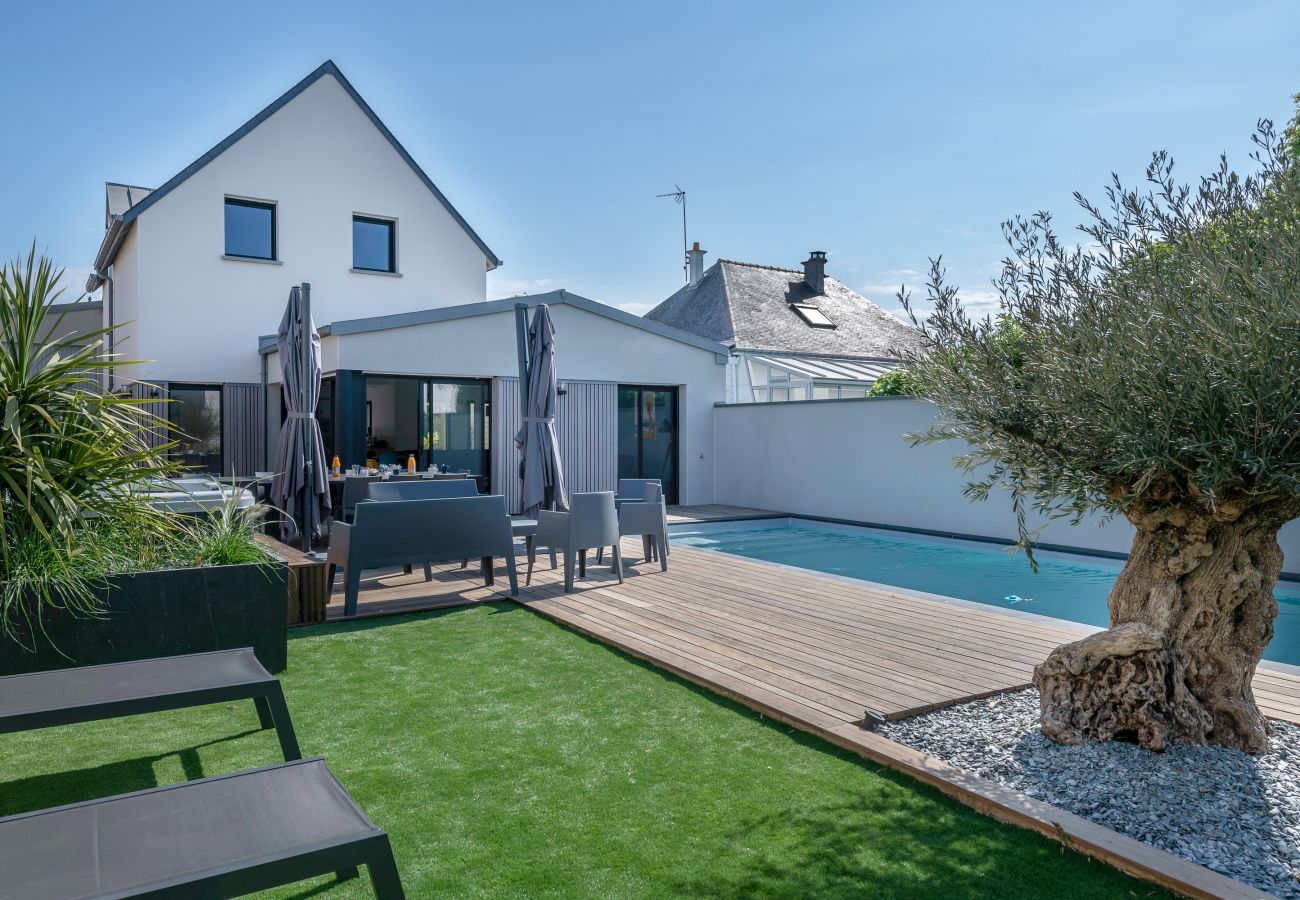 Maison à Saint-Gildas-de-Rhuys - Villa moderne pour 15 avec piscine - Centre 