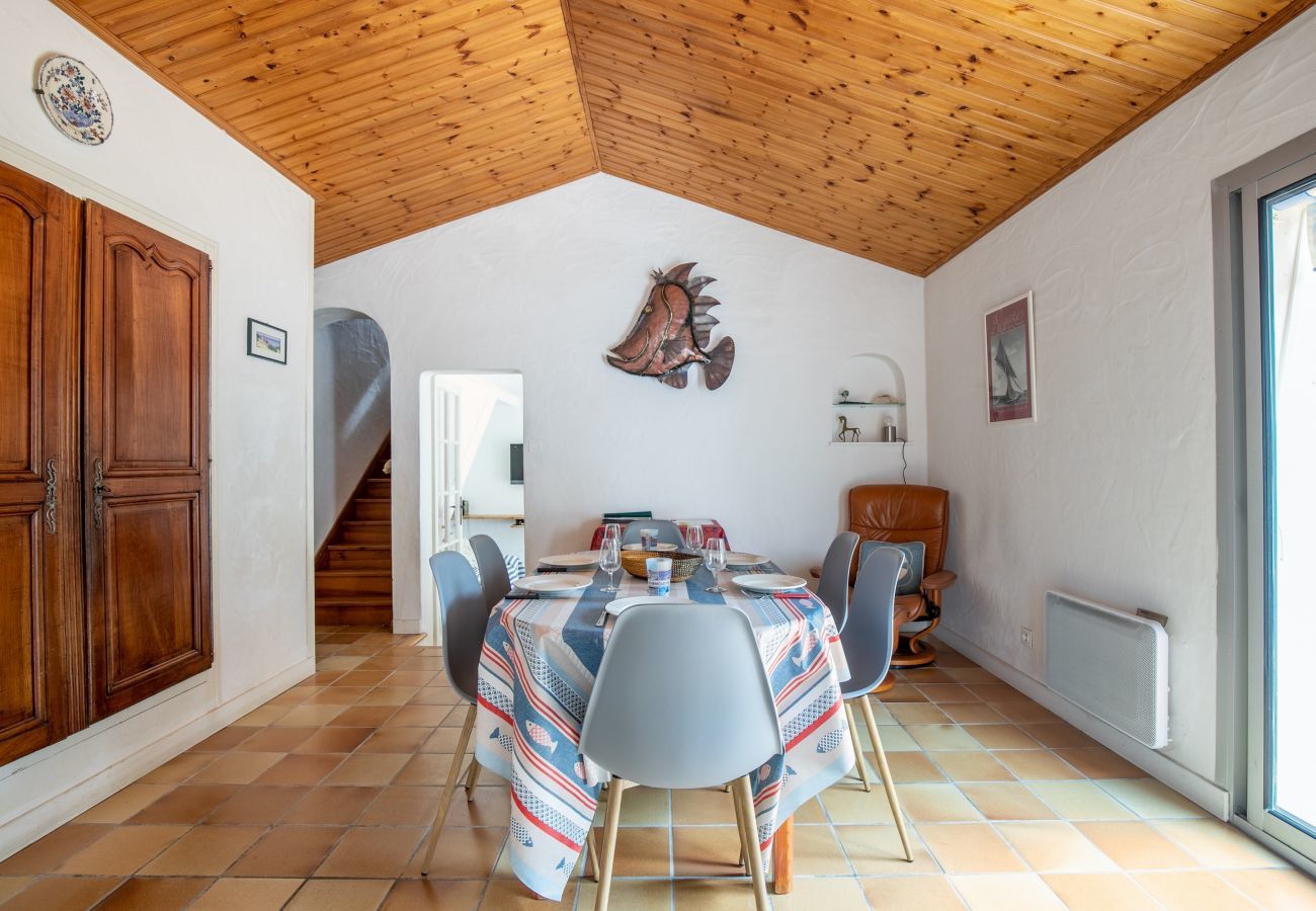 Maison à Barbâtre - Grande maison pour 6 personnes - 300m de la plage