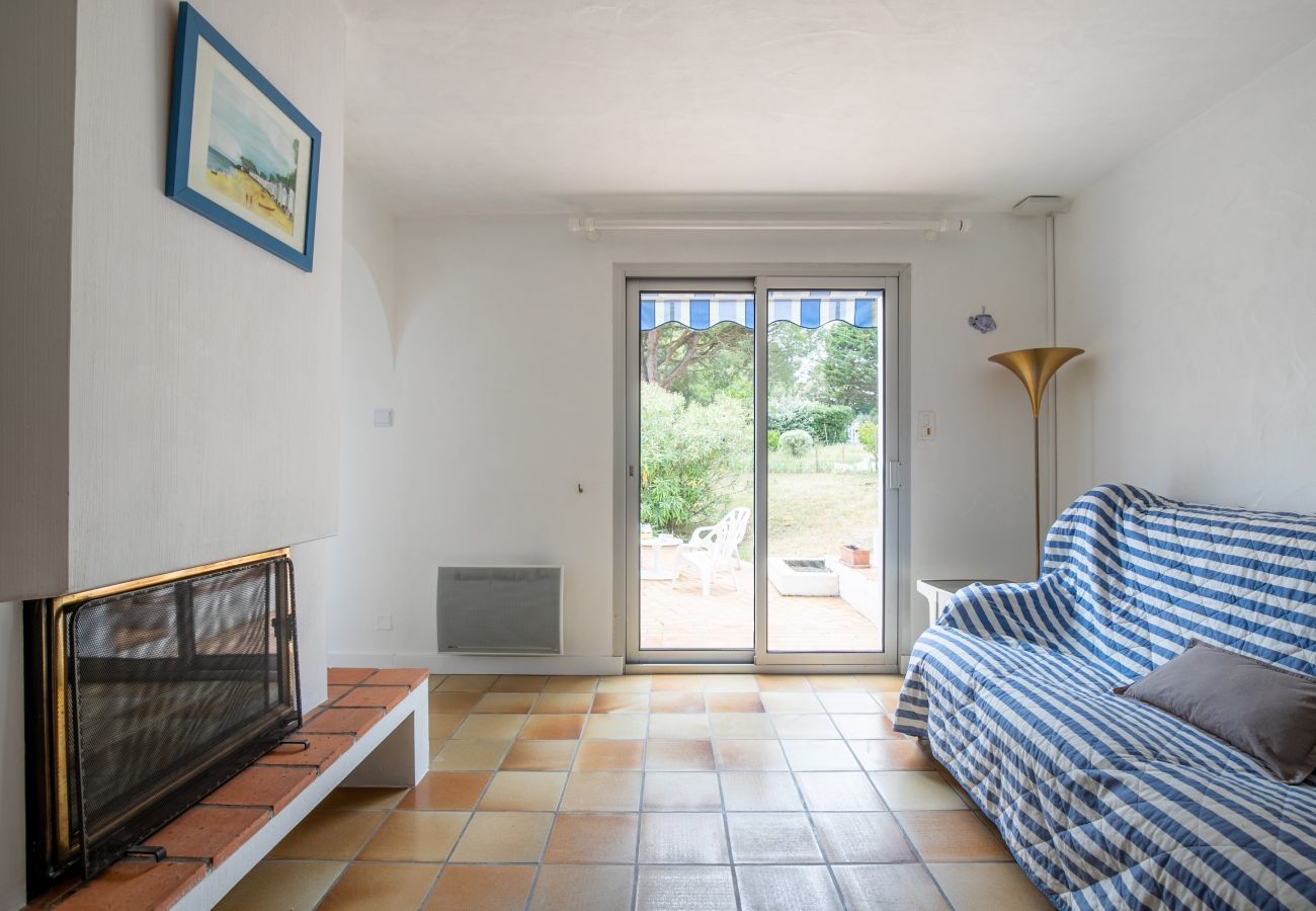 Maison à Barbâtre - Grande maison pour 6 personnes - 300m de la plage