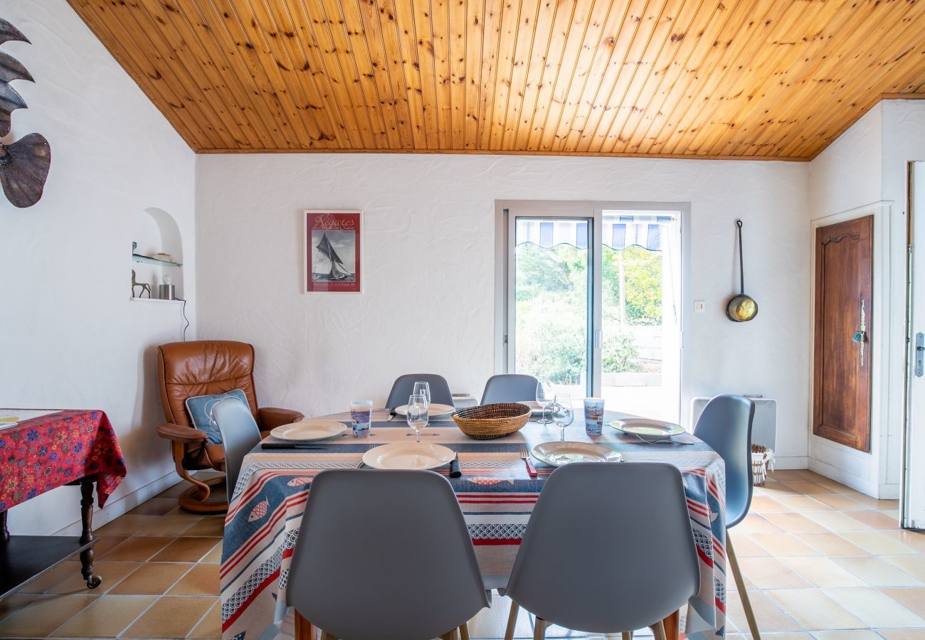 Maison à Barbâtre - Grande maison pour 6 personnes - 300m de la plage
