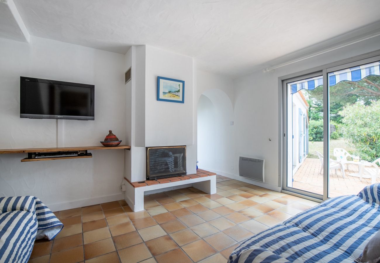Maison à Barbâtre - Grande maison pour 6 personnes - 300m de la plage