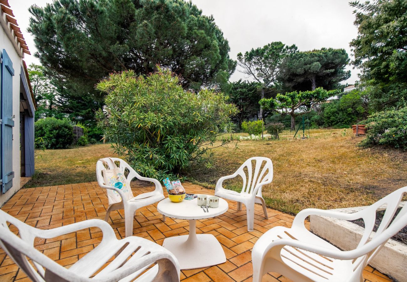 Maison à Barbâtre - Grande maison pour 6 personnes - 300m de la plage
