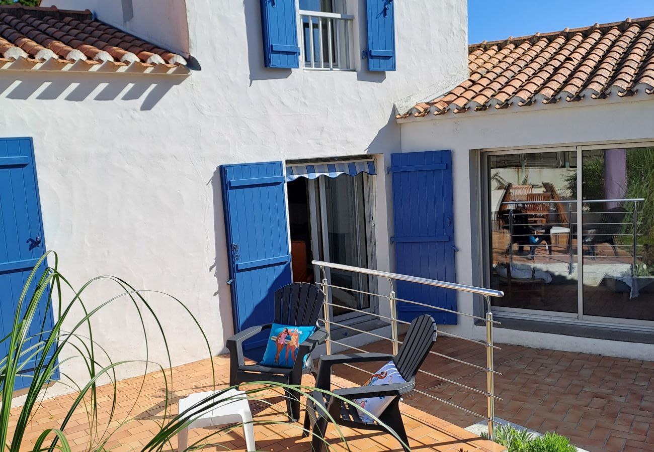 Maison à Barbâtre - Grande maison pour 6 personnes - 300m de la plage