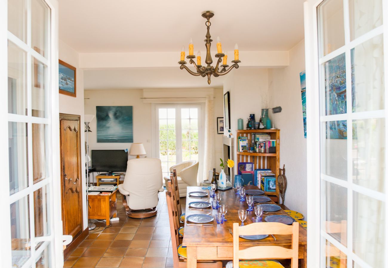 Maison à Penmarch - À 600m de la plage, maison de famille pour 9
