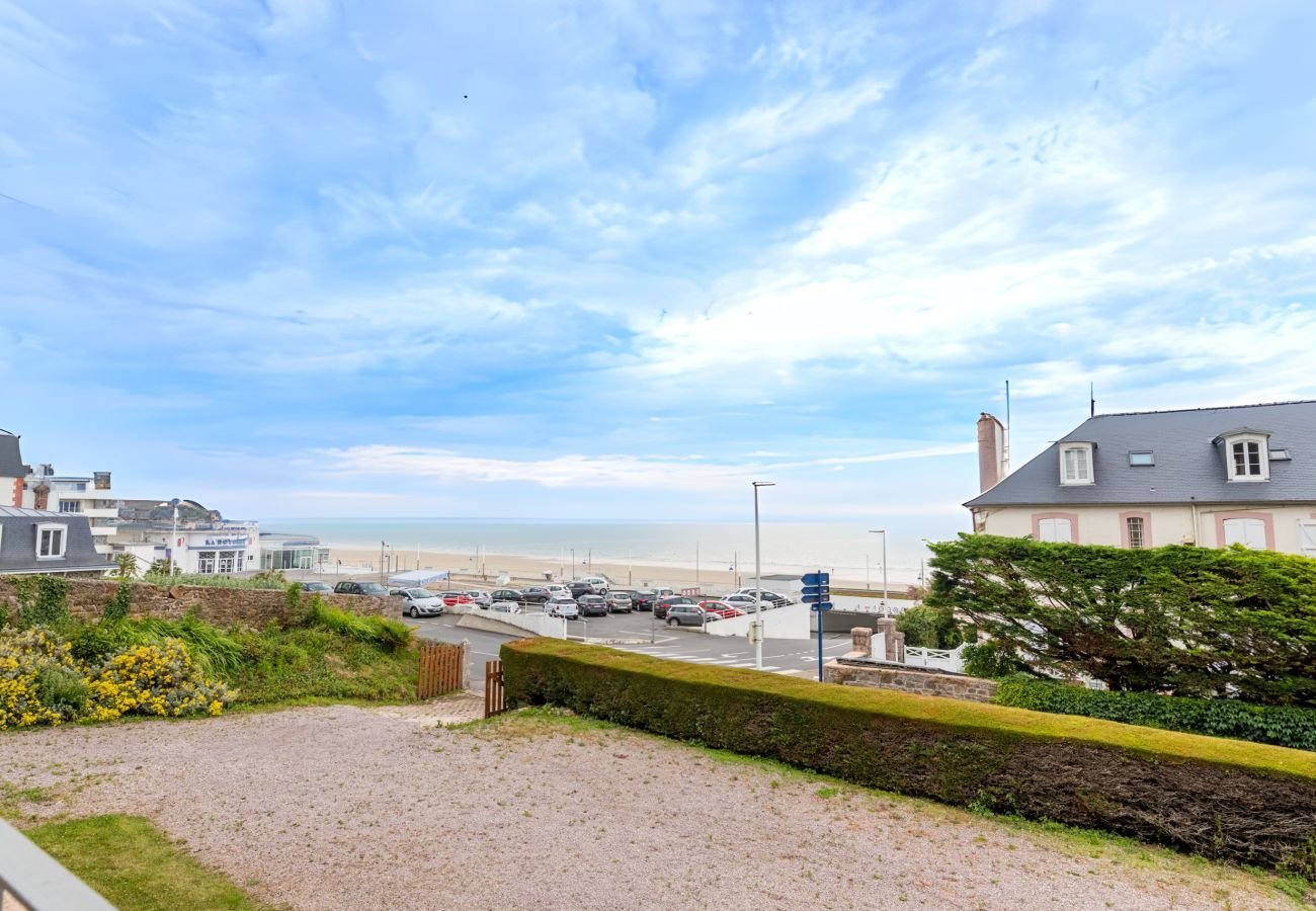 Studio à Pléneuf-Val-André - Terrasse et vue mer à Pléneuf-Val-André