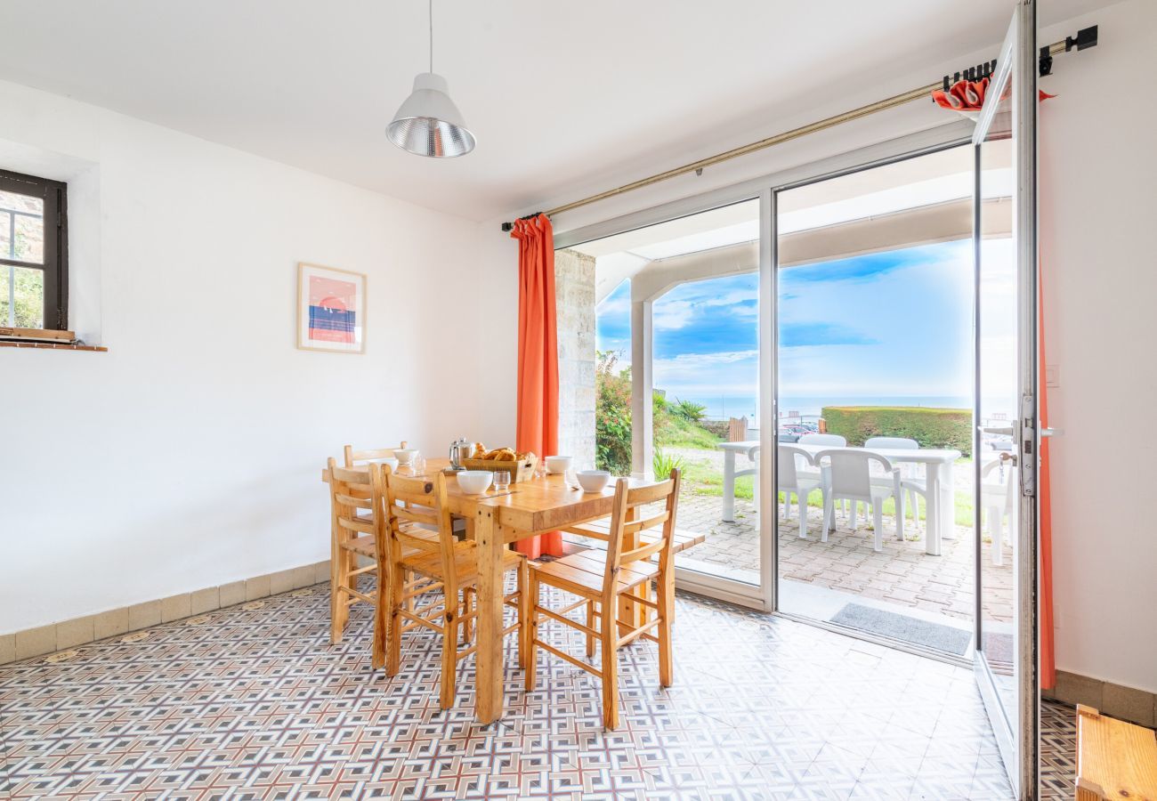 Studio à Pléneuf-Val-André - Terrasse et vue mer à Pléneuf-Val-André