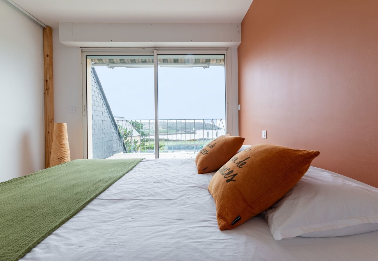 Maison à Arzon - Maison colorée avec jacuzzi - 300m de la plage