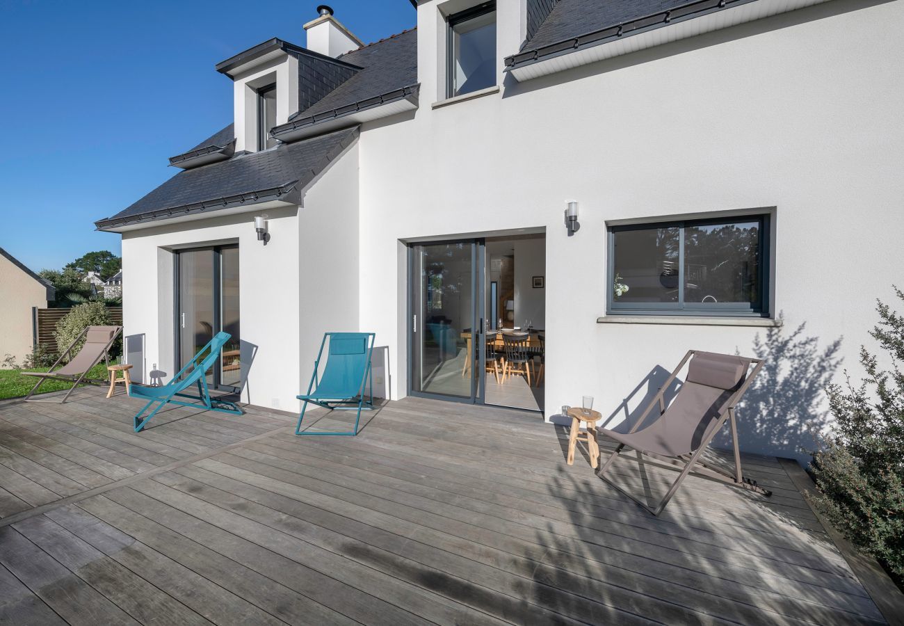 Maison à Arzon - 300m de la plage - Grande terrasse - 8 personnes
