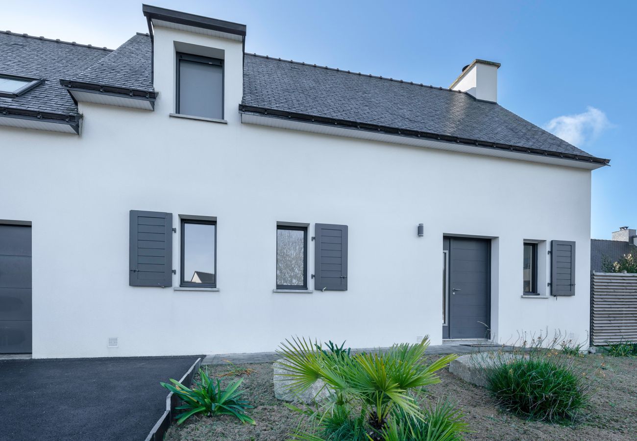 Maison à Arzon - 300m de la plage - Grande terrasse - 8 personnes