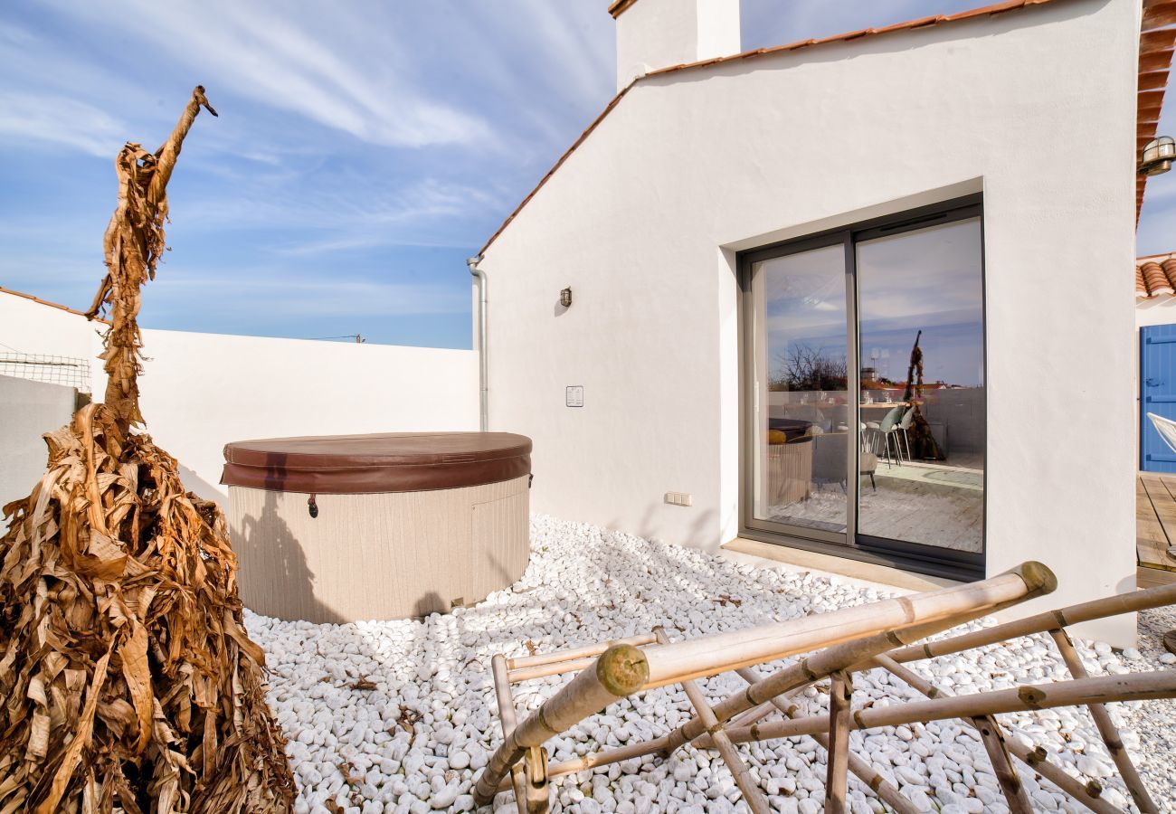 Maison à Noirmoutier-en-l´Ile - Maison pour 9 - Jacuzzi - 300m de la plage