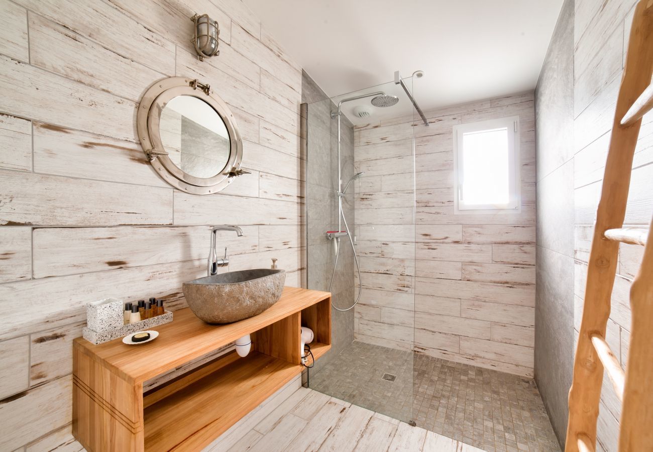 Maison à Noirmoutier-en-l´Ile - Maison pour 9 - Jacuzzi - 300m de la plage