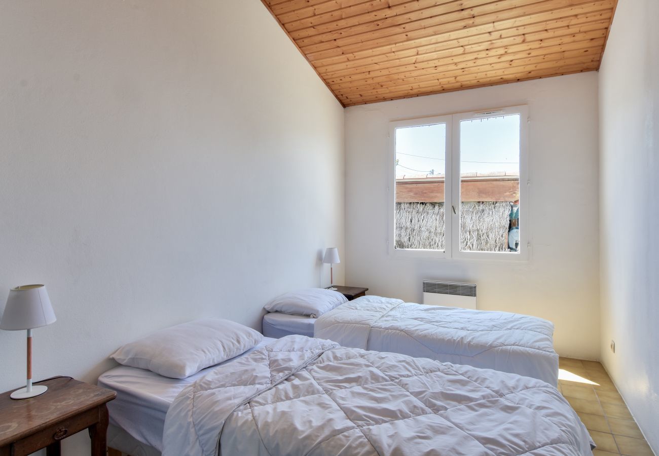 Maison à La Guérinière - Maison pour 4- Jardin - 600m de la plage