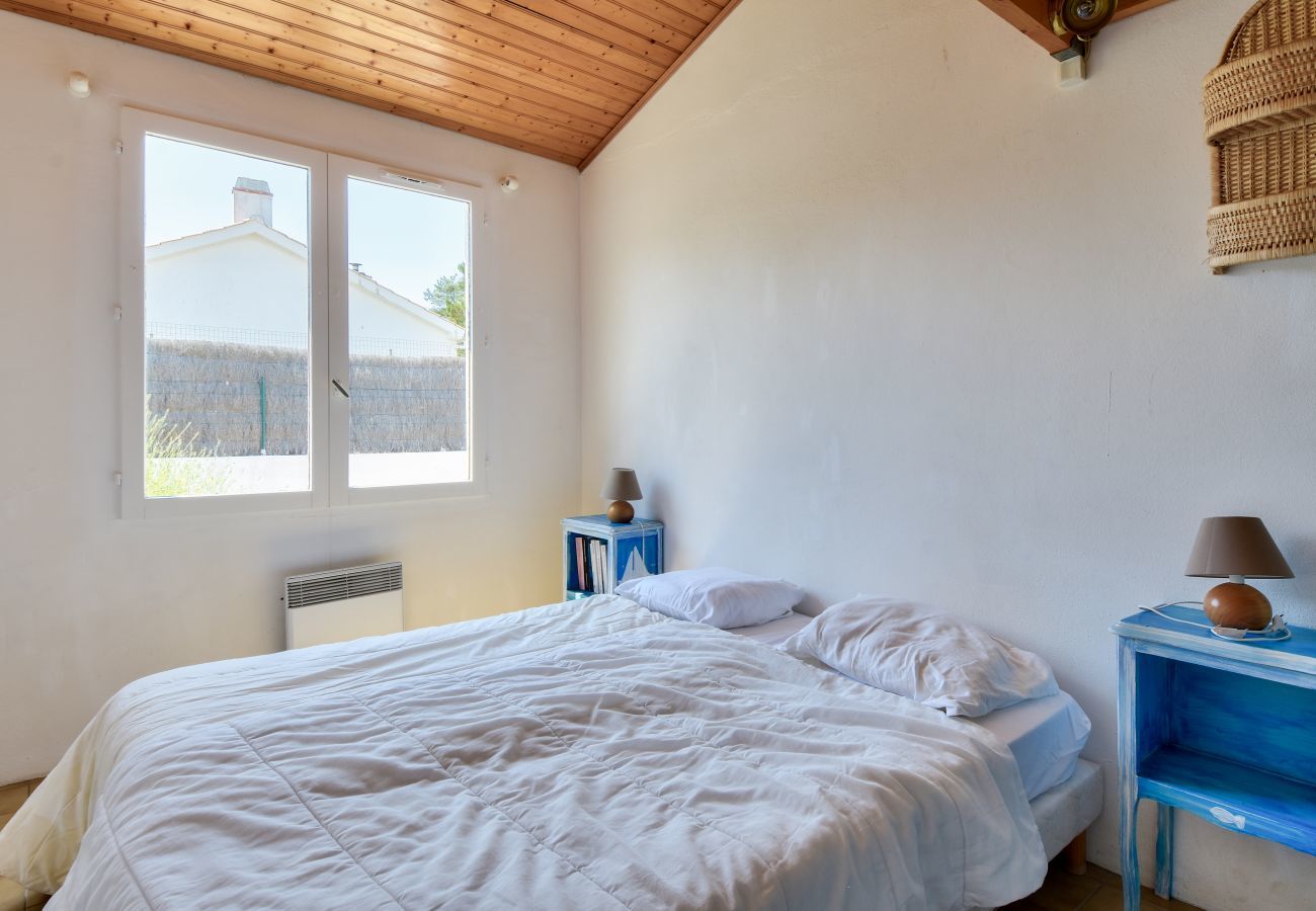 Maison à La Guérinière - Maison pour 4- Jardin - 600m de la plage