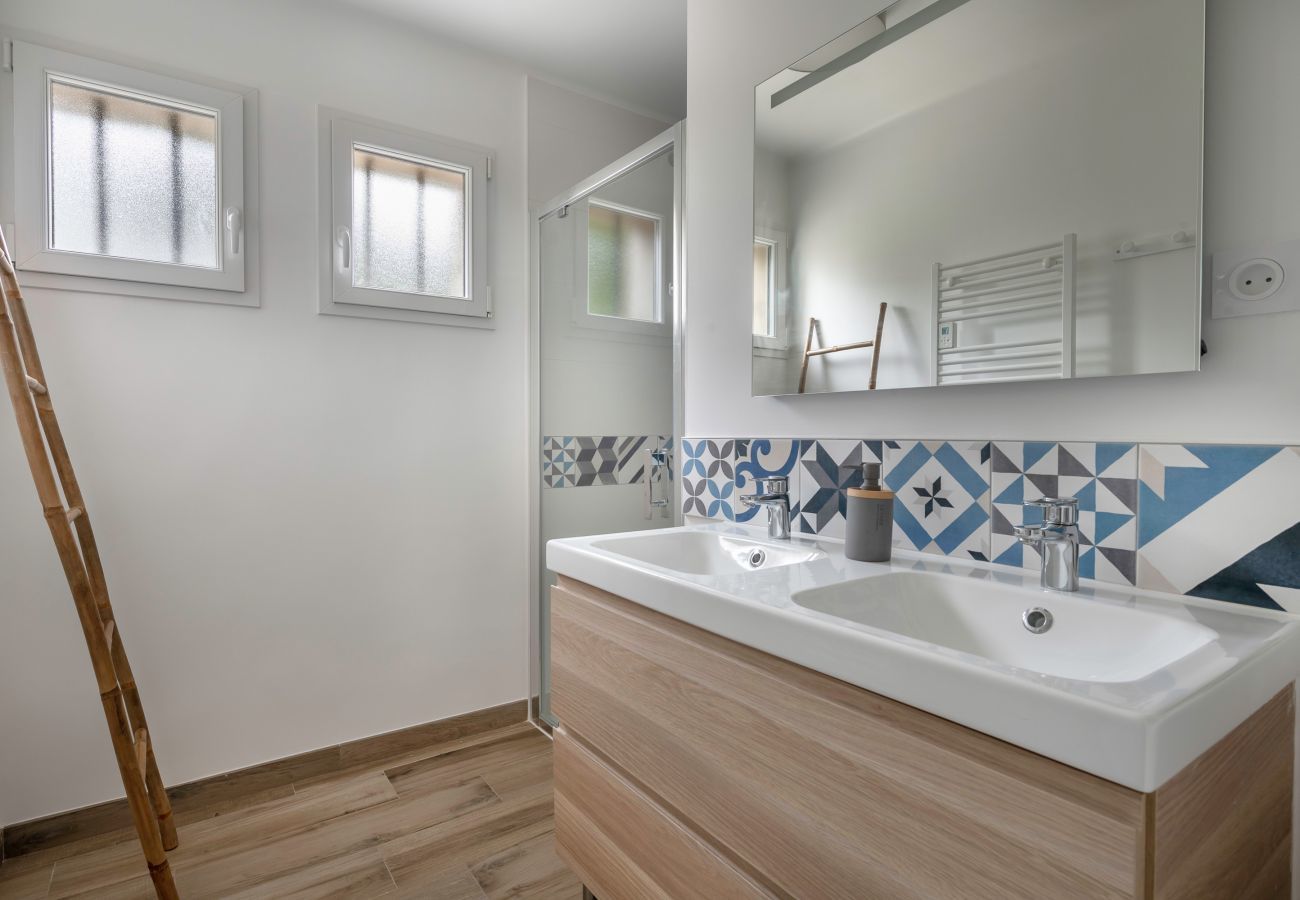 Maison à Saint-Gildas-de-Rhuys - Détente et jardin - 6 personnes - 550m de la plage