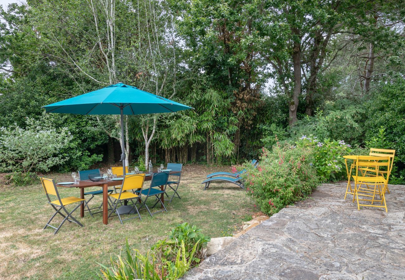 Maison à Saint-Gildas-de-Rhuys - Détente et jardin - 6 personnes - 550m de la plage