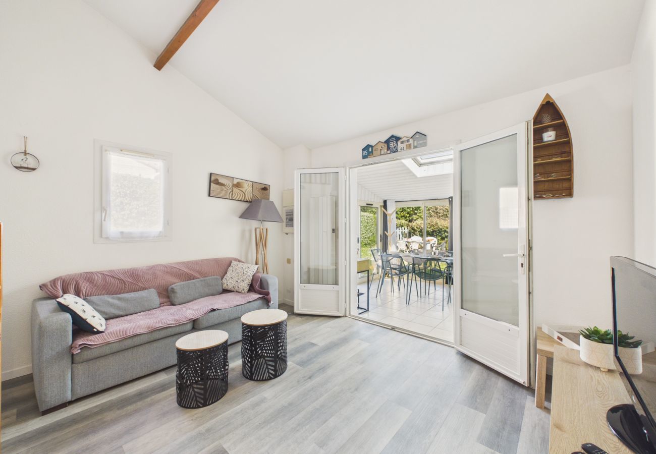 Maison à Saint-Michel-Chef-Chef - Maison avec piscine à 200m de la plage