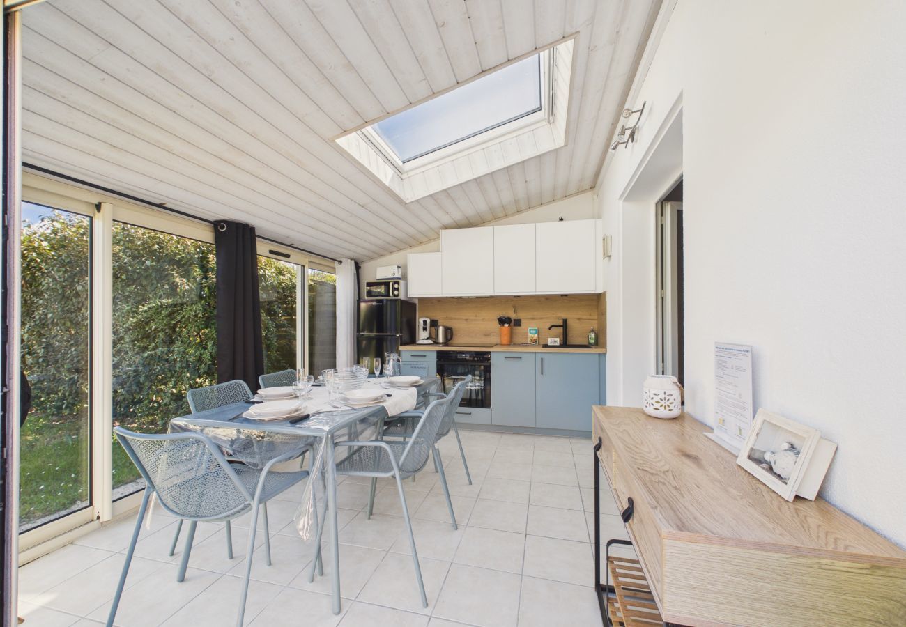 Maison à Saint-Michel-Chef-Chef - Maison avec piscine à 200m de la plage