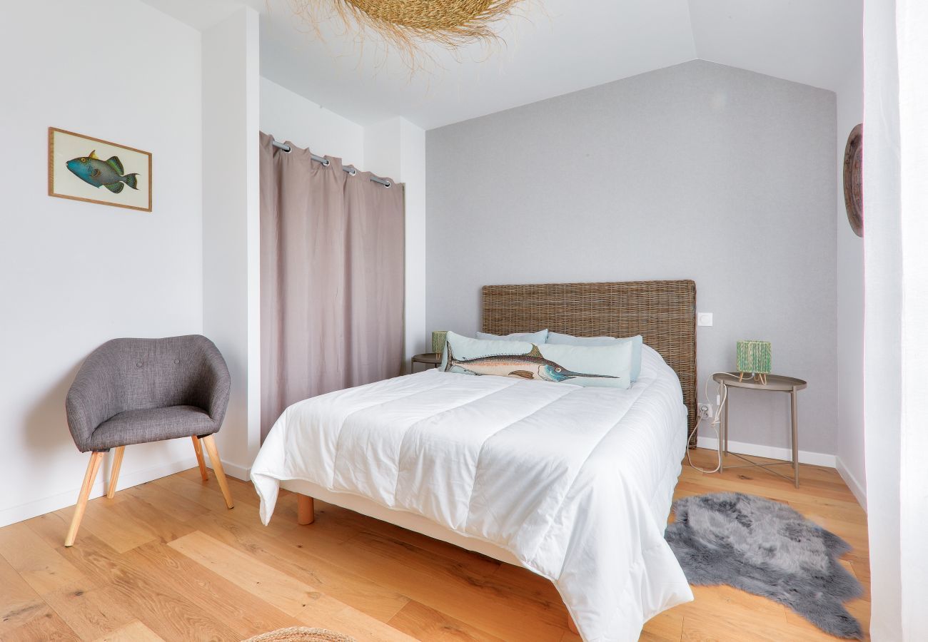 Maison à Le Tour-du-Parc - Maison neuve pour 8 - 500m plage du Rouvran