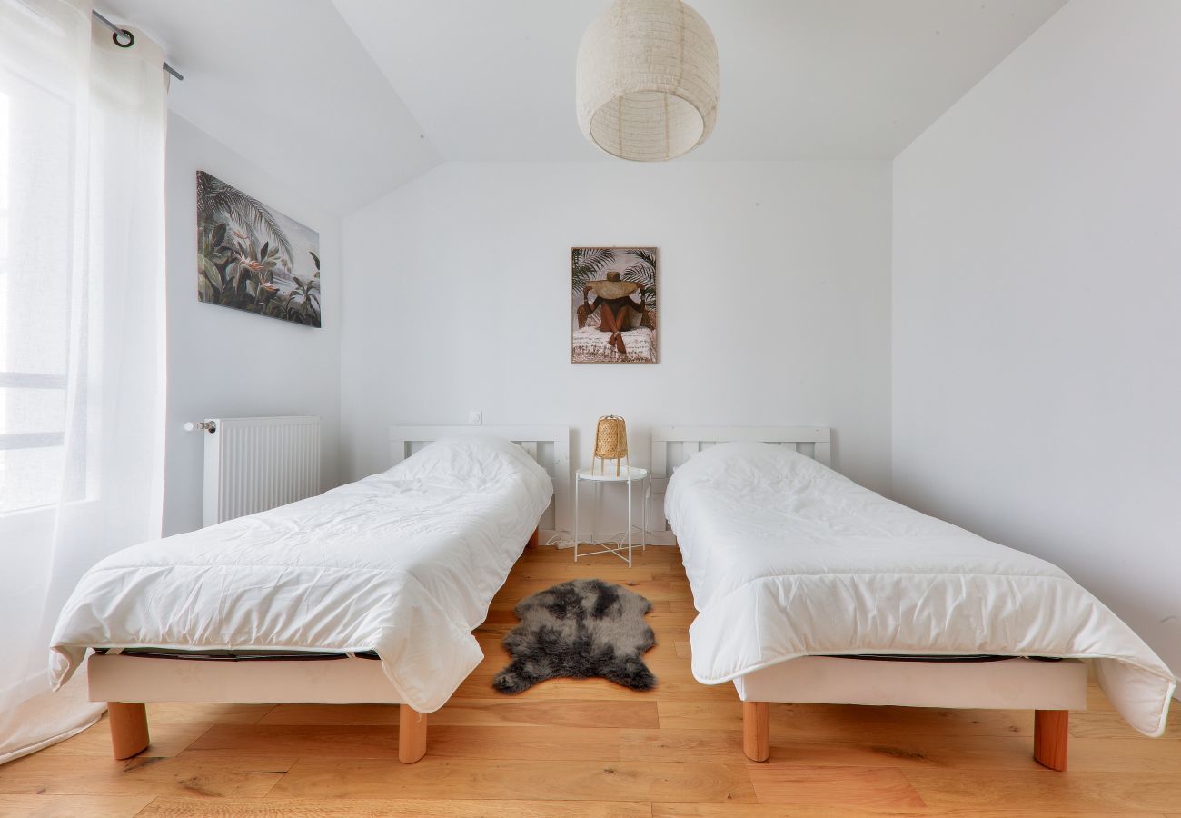 Maison à Le Tour-du-Parc - Maison neuve pour 8 - 500m plage du Rouvran