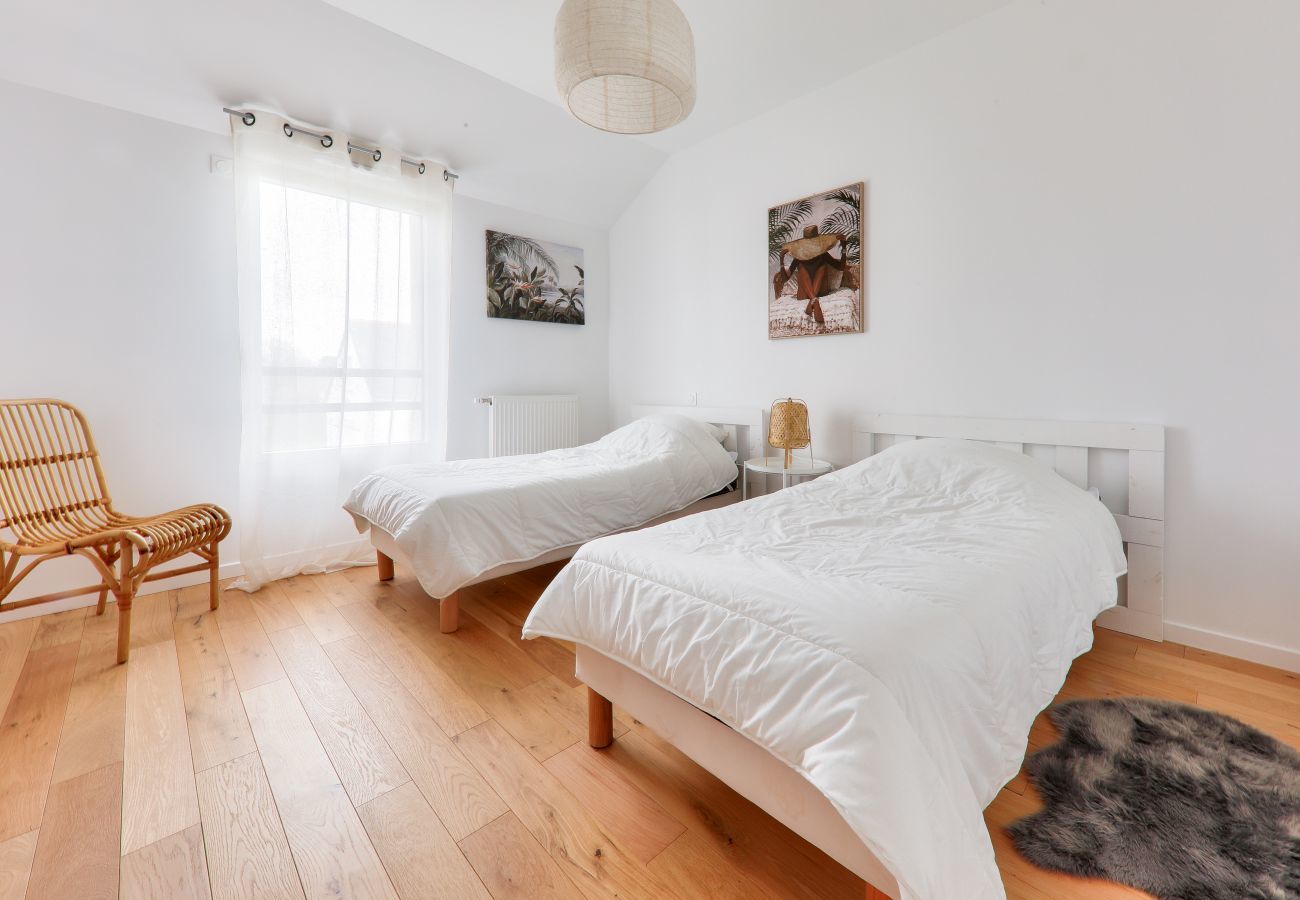 Maison à Le Tour-du-Parc - Maison neuve pour 8 - 500m plage du Rouvran