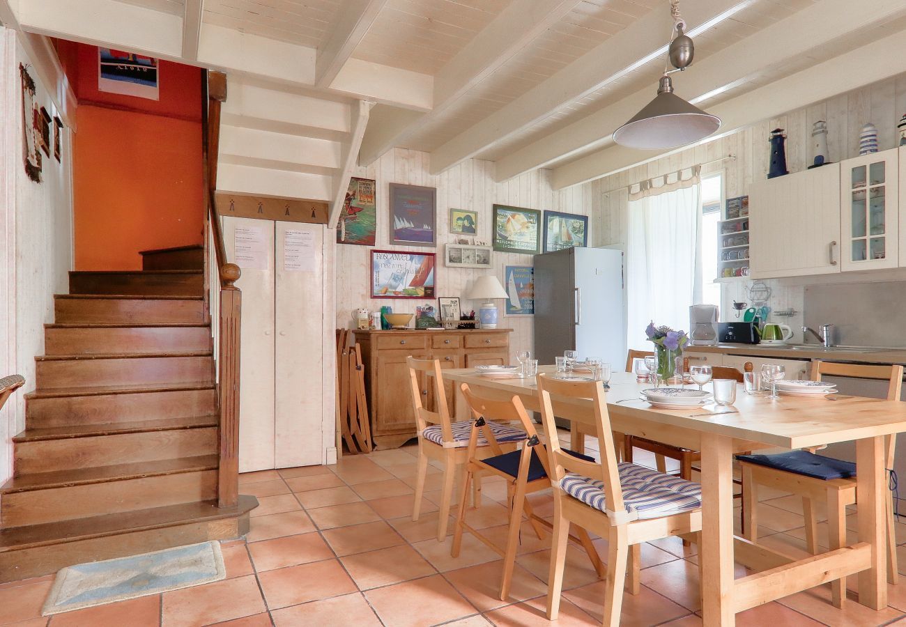 Maison à Le Bono - Maison pour 9 - 100m du port du Bono