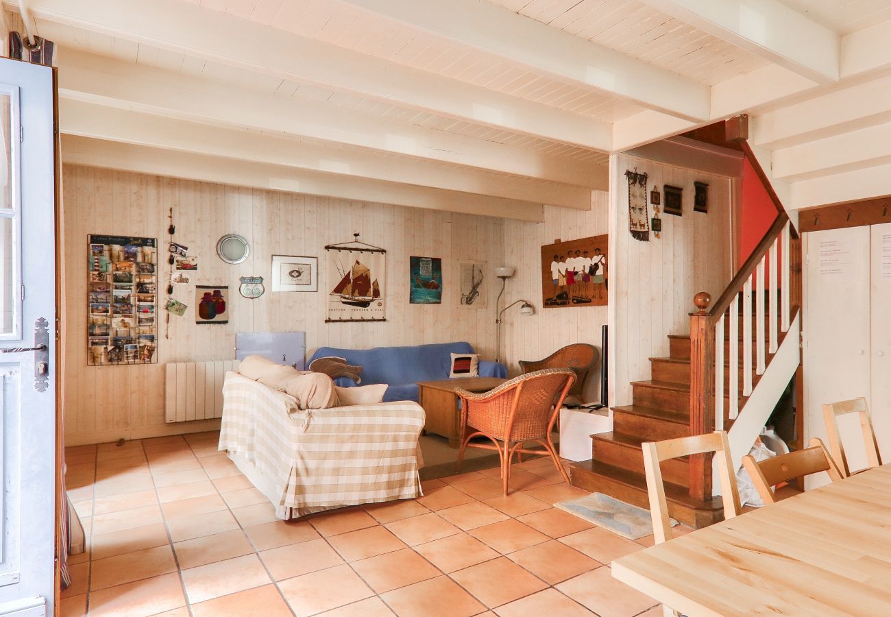 Maison à Le Bono - Maison pour 9 - 100m du port du Bono
