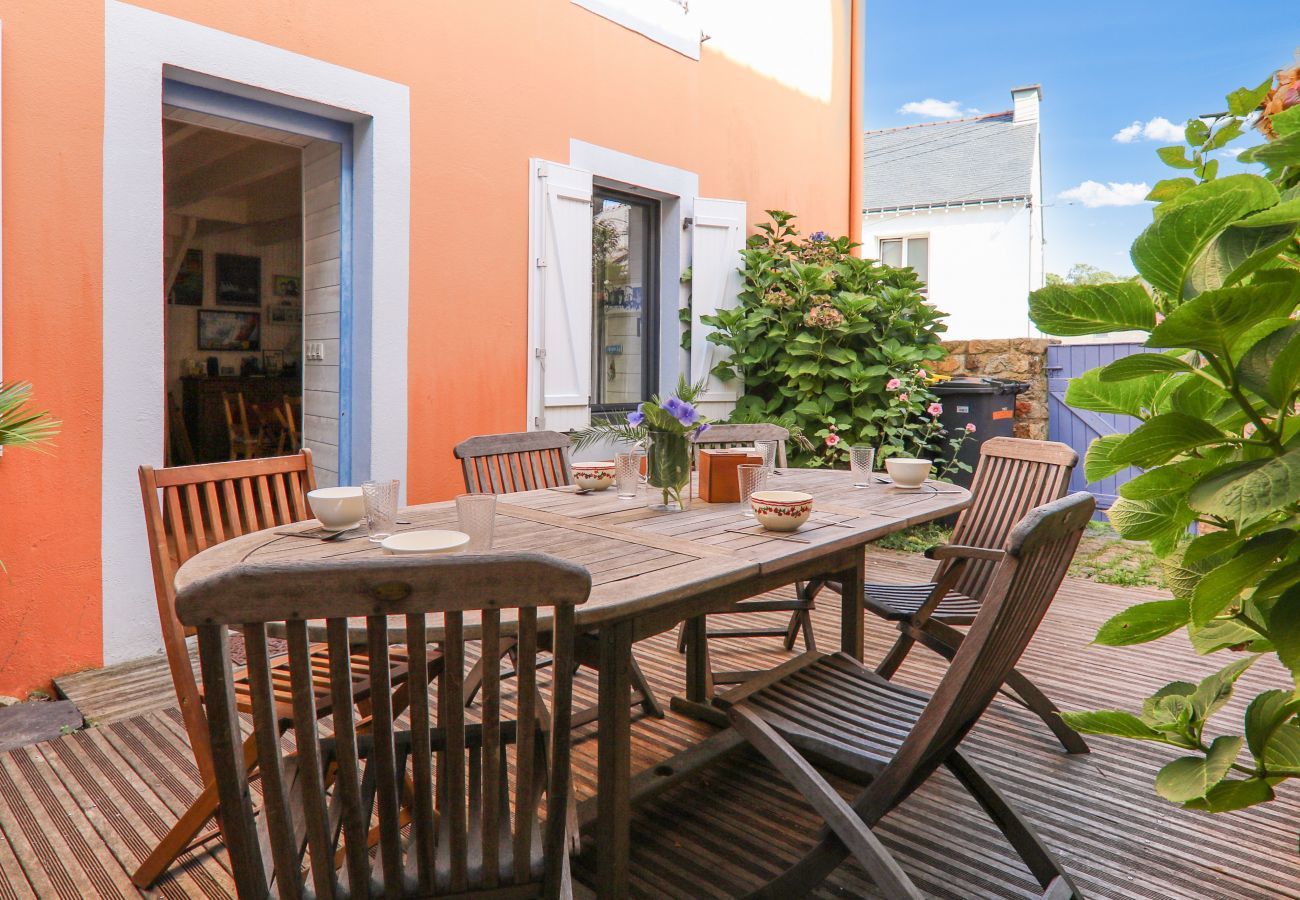 Maison à Le Bono - Maison pour 9 - 100m du port du Bono