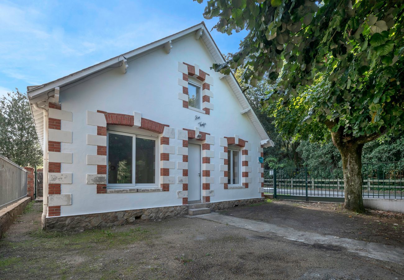 Maison à Saint-Michel-Chef-Chef - À 50m de la plage, jolie maison pour 8