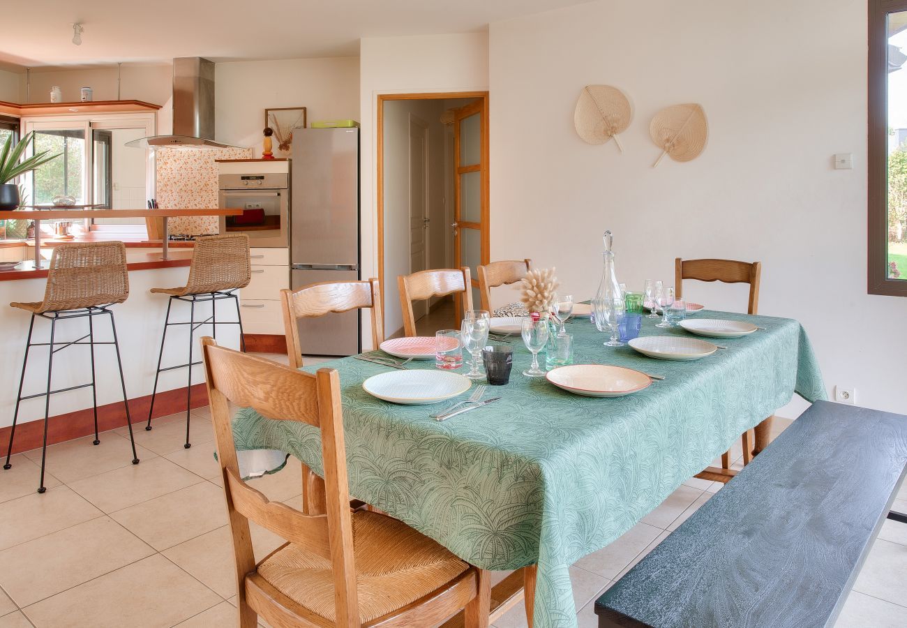 Maison à Fouesnant - Jardin et piscine - 1km de la plage- Pour 8