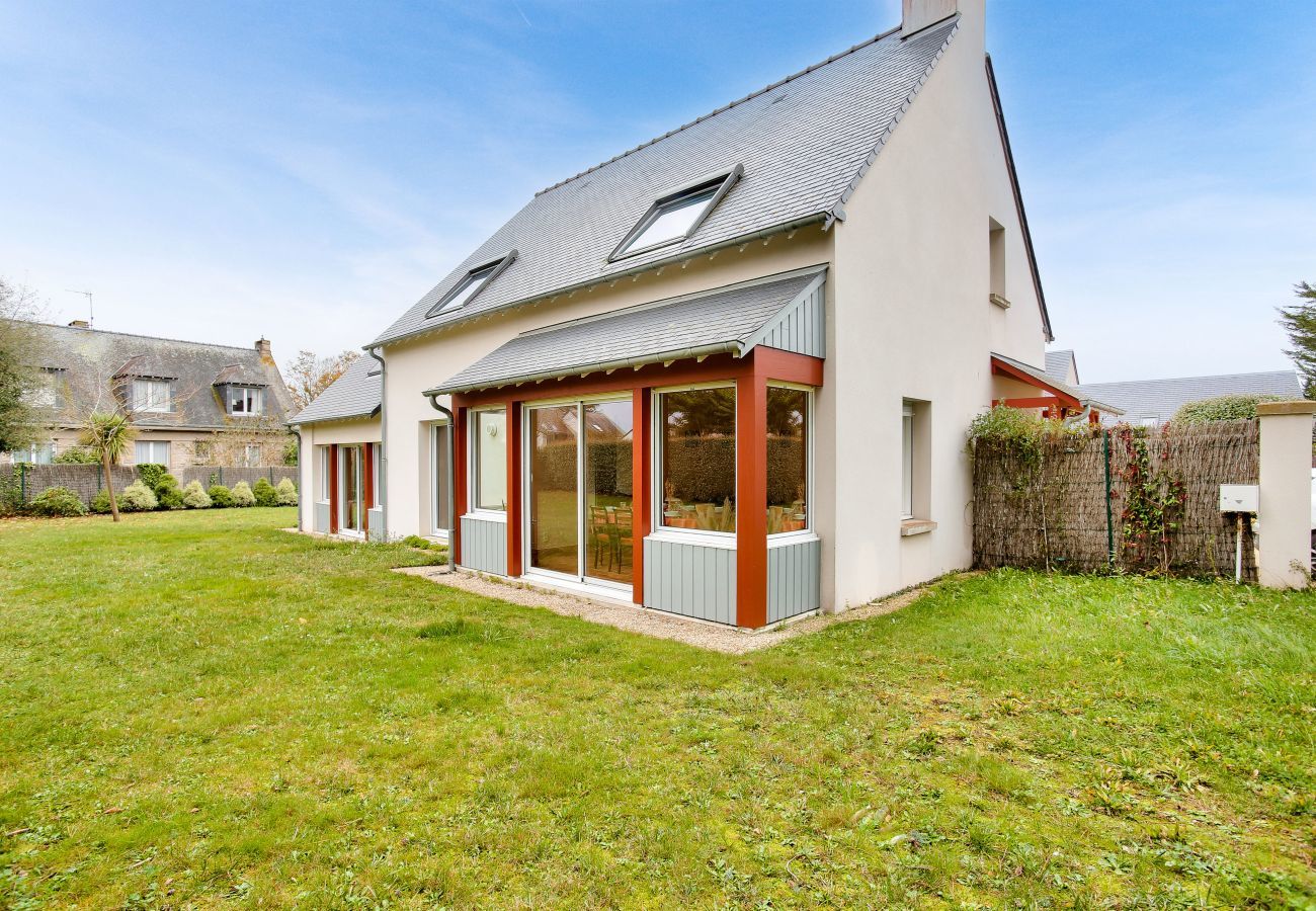 Maison à Saint-Briac-sur-Mer - À 900m des plages - Maison pour 7 avec jardin