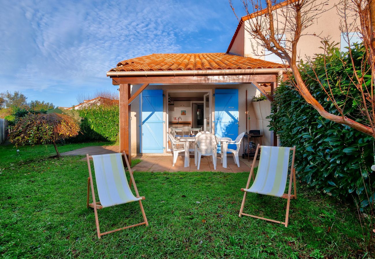Maison à Saint-Vincent-sur-Jard - Résidence vacances avec piscine- maison pour 4