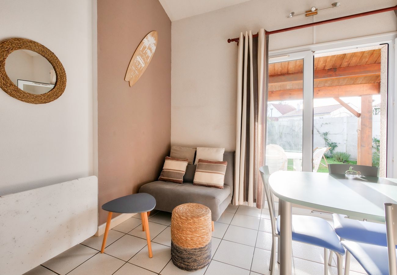 Maison à Saint-Vincent-sur-Jard - Résidence vacances avec piscine- maison pour 4