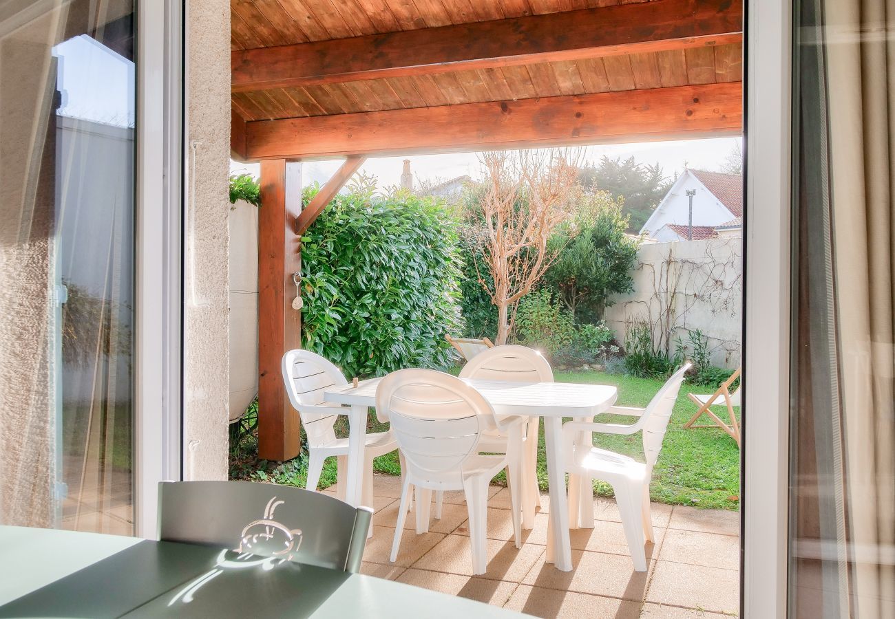 Maison à Saint-Vincent-sur-Jard - Résidence vacances avec piscine- maison pour 4