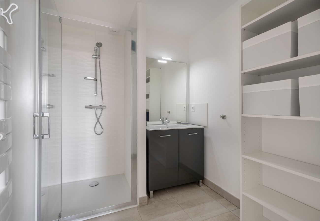 Appartement à Pornic - Appartement pour 4 face mer, plage + piscine